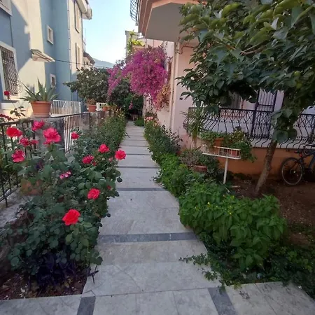 Center Of 2 Bedroom,1 Living Room,1 Additional Sitting And Bed Room,2 Bathroom Luxury,spacious And Dublex Fethiye
